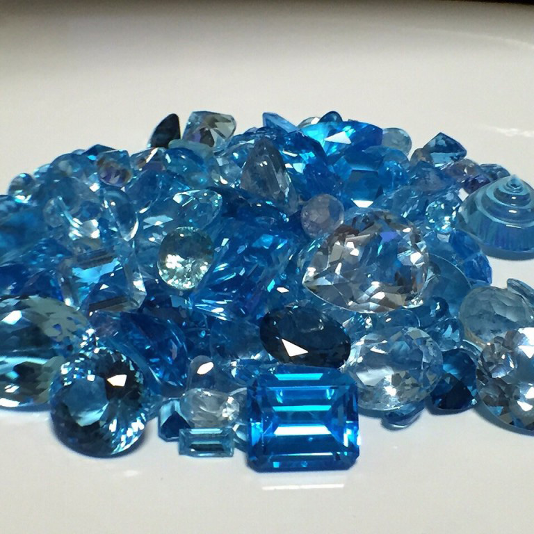 ブルートパーズ 40.0g