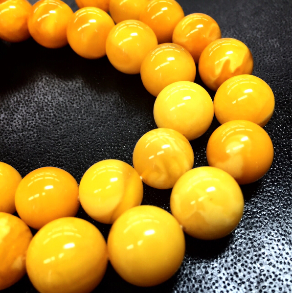 天然本琥珀ロイヤルアンバーネックレス 44g