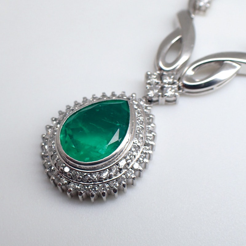 エメラルドネックレス5.61ct