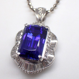 タンザナイトペンダント17.19ct