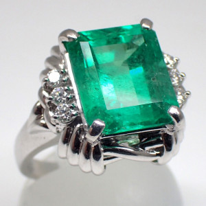 エメラルドリング4.65ct