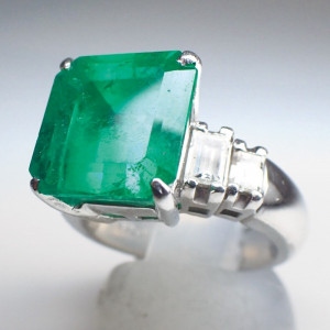 エメラルドリング8.72ct
