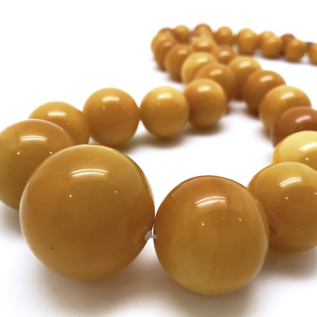 ロイヤルアンバーネックレス159.2g