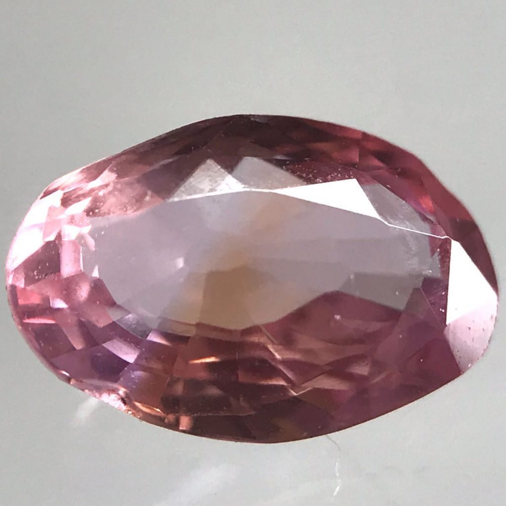 天然パパラチアサファイア0.672ct