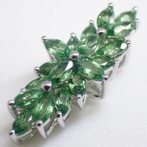 天然グロッシュラーガーネットペンダントトップ 1.05ct