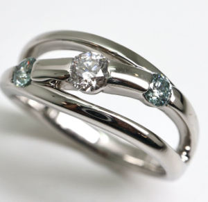 ブルーダイヤモンド&ダイヤモンドリング 0.40ct