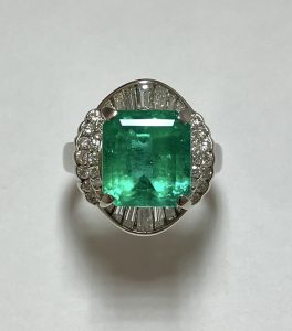 エメラルドリング　5.04ct