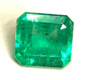 エメラルド　1.05ct