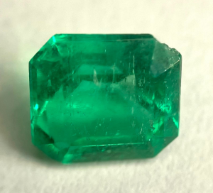 エメラルド　1.03ct