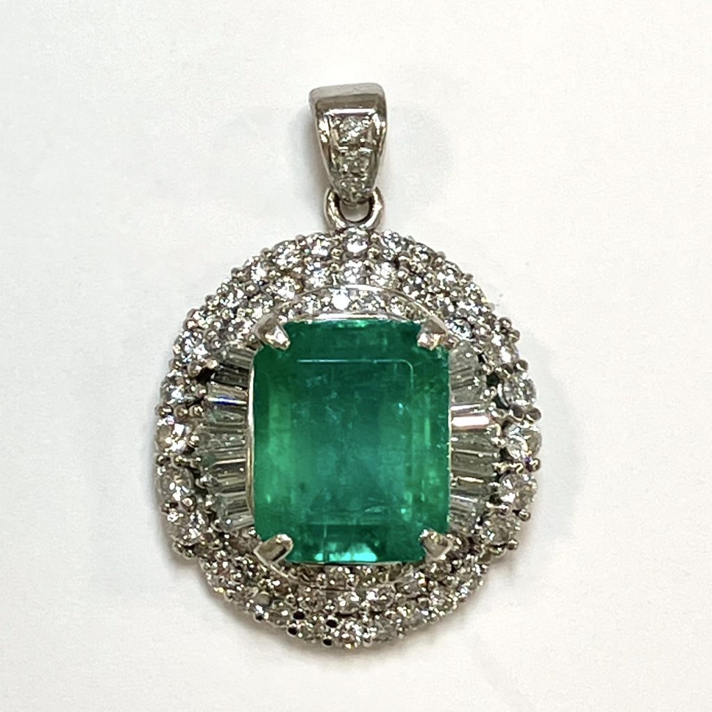 エメラルド　9.16ct　ネックレストップ