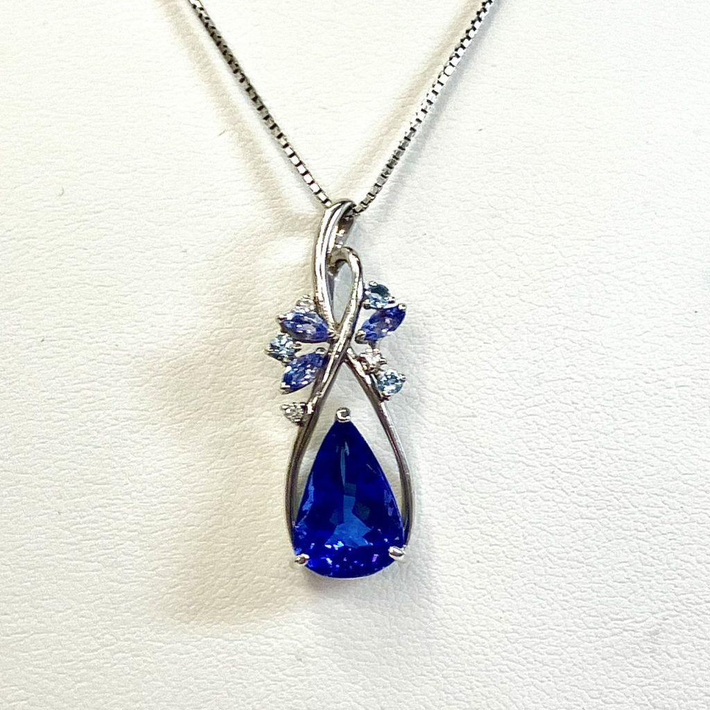 タンザナイト　3.81ct　ネックレス