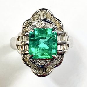 エメラルド　2.85ct　リング