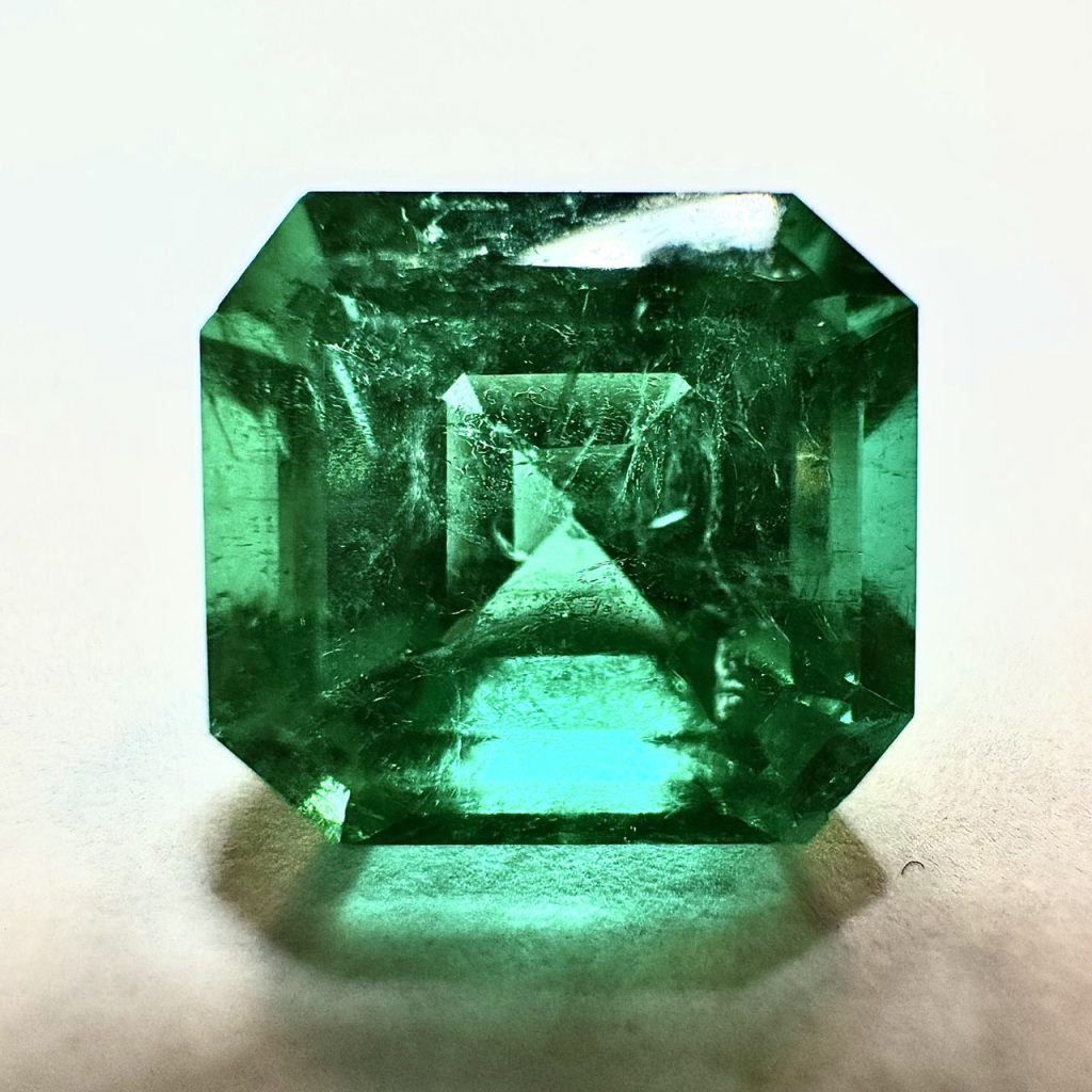 エメラルド　3.47ct　ルース