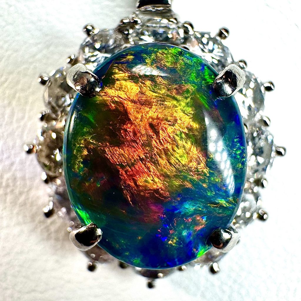 ブラックオパール　3.43ct　ネックレストップ