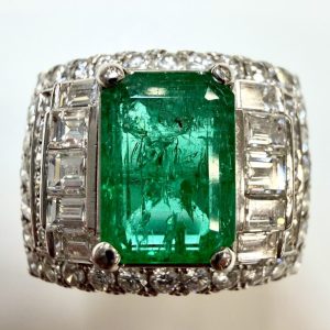 エメラルド　2.47ct　リング