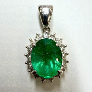 エメラルド　2.56ct　ネックレストップ