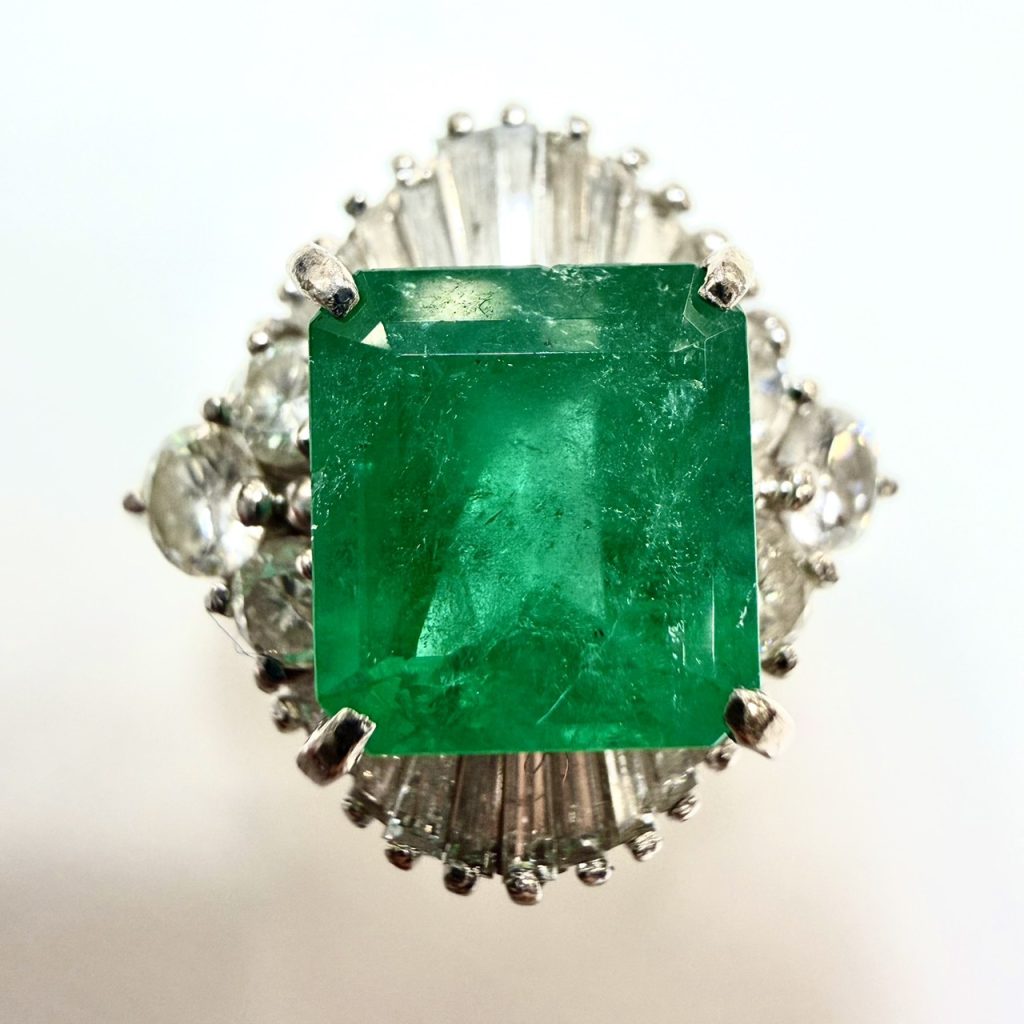 エメラルド　2.06ct　リング