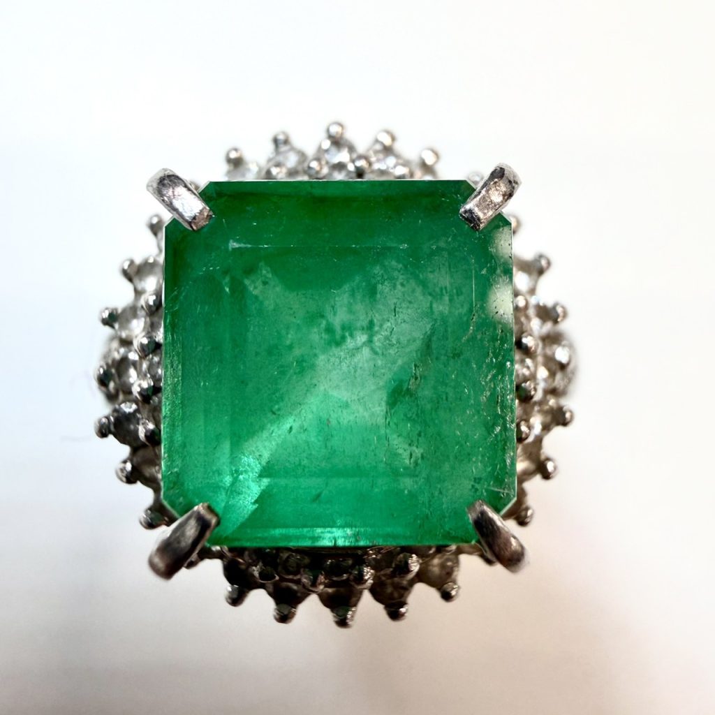 エメラルド　4.07ct　リング